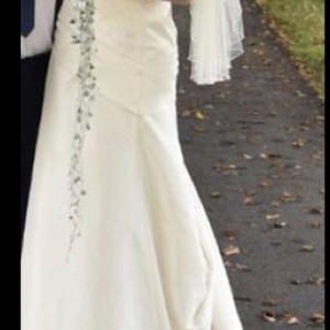 0D97D15E-25C9-4BC2-B79C-83653A123D5A 0D97D15E-25C9-4BC2-B79C-83653A123D5A