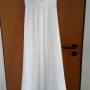 Kleid hängend vorne