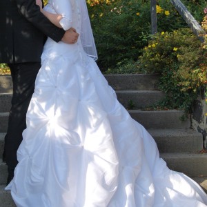 Hochzeitskleid (1) Hochzeitskleid (1)